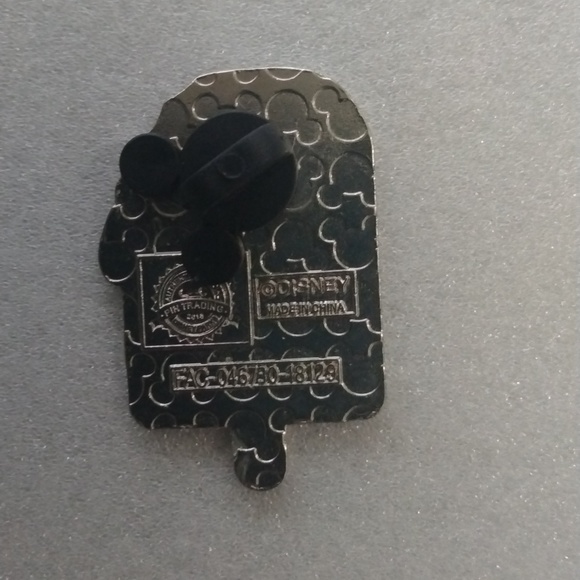 Disney Pin trader pin (#15) - Picture 2 of 2